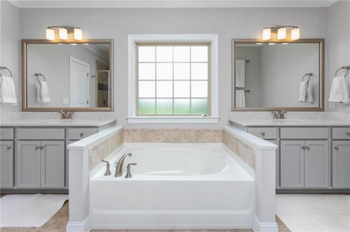 3 bedrooms House in Stokesdale, USA No. 407894