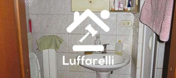 5 rooms Apartment in Turin, Italy No. 50565 7