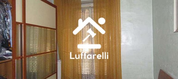 5 rooms Apartment in Turin, Italy No. 50565 8