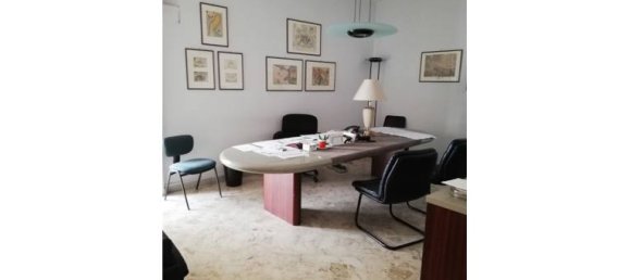 5-salle Appartement à Bari, Italy No. 254383 7