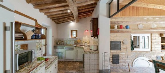 Дом с 6 спальнями в Поджибонси, Италия № 52753 16