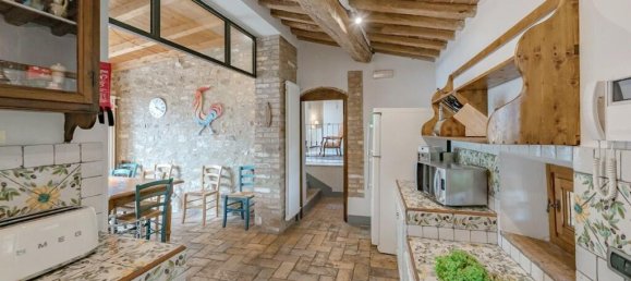 Дом с 6 спальнями в Поджибонси, Италия № 52753 17