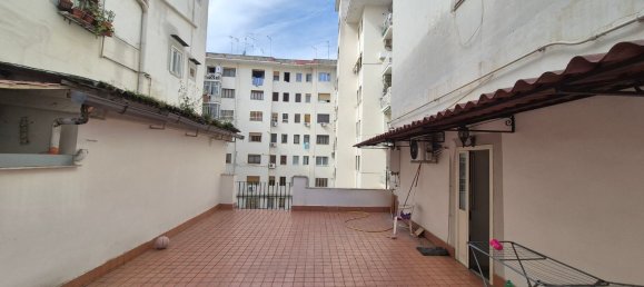 5 bedrooms Apartment in Naples, Italy No. 327445 30