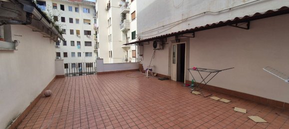 5 bedrooms Apartment in Naples, Italy No. 327445 29