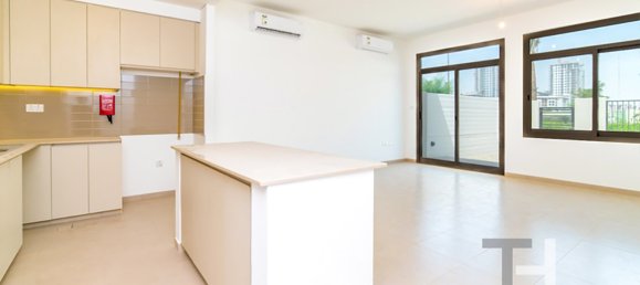 4 Schlafzimmer Stadthaus in Town Square, UAE, Nr. 94550 4