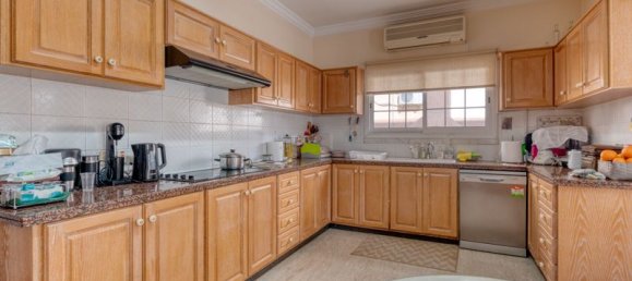 7 bedrooms Villa in Larnaca, Cyprus No. 9504 4