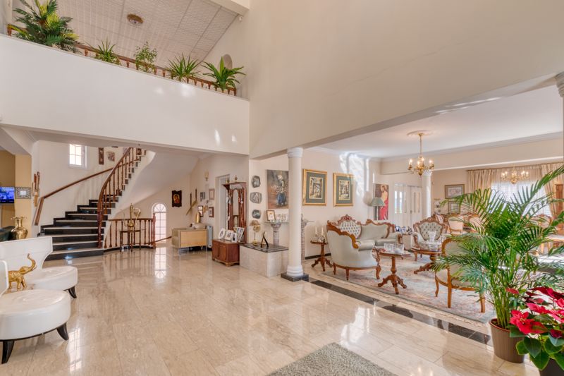 7 bedrooms Villa in Larnaca, Cyprus No. 9504