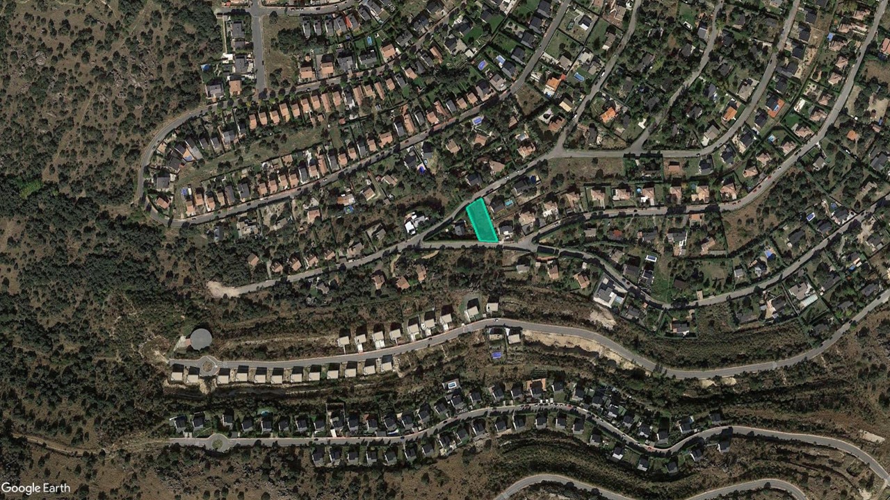 258m² Land in El Espinar, Spain No. 26645