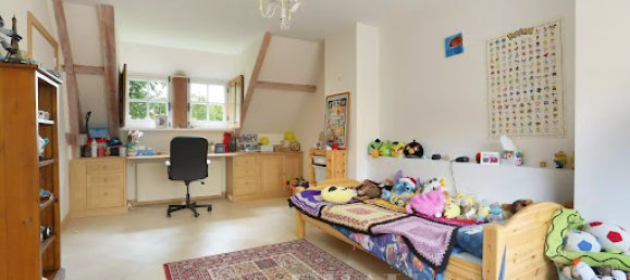 5 bedrooms House in Garches, France No. 180421 13