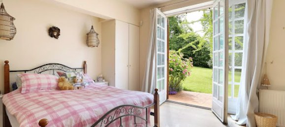 5 bedrooms House in Garches, France No. 180421 8