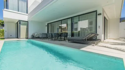 4 bedrooms Villa in Marbella, Spain No. 280638