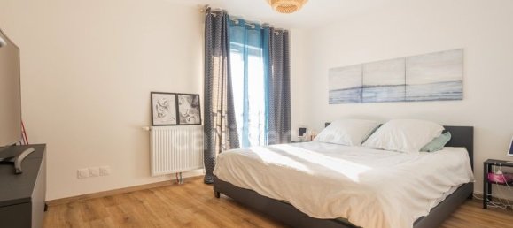 3 bedrooms House in Villenave-d'Ornon, France No. 342320 4