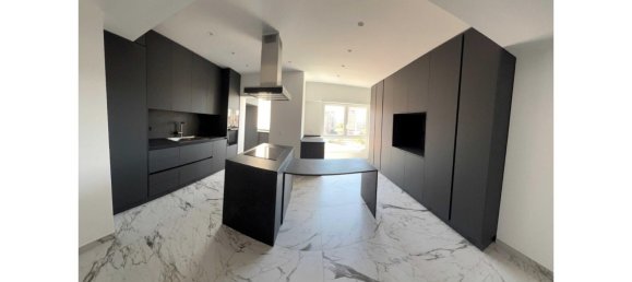 4 bedrooms Apartment in Lisbon, Portugal No. 133958 10