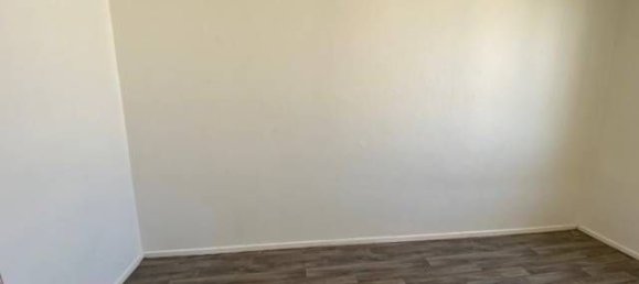 3 Schlafzimmer Wohnung in Clichy-sous-Bois, France, Nr. 185717 8