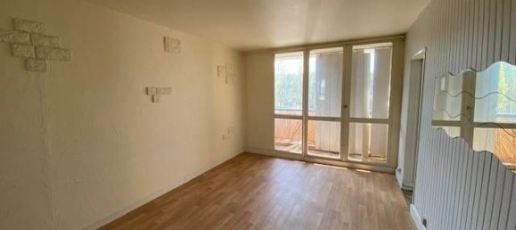 3 Schlafzimmer Wohnung in Clichy-sous-Bois, France, Nr. 185717 3