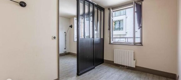 Квартира с 1 спальней в Париж, Франция № 335578 4