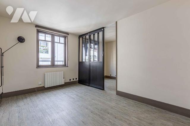 Квартира с 1 спальней в Париж, Франция № 335578