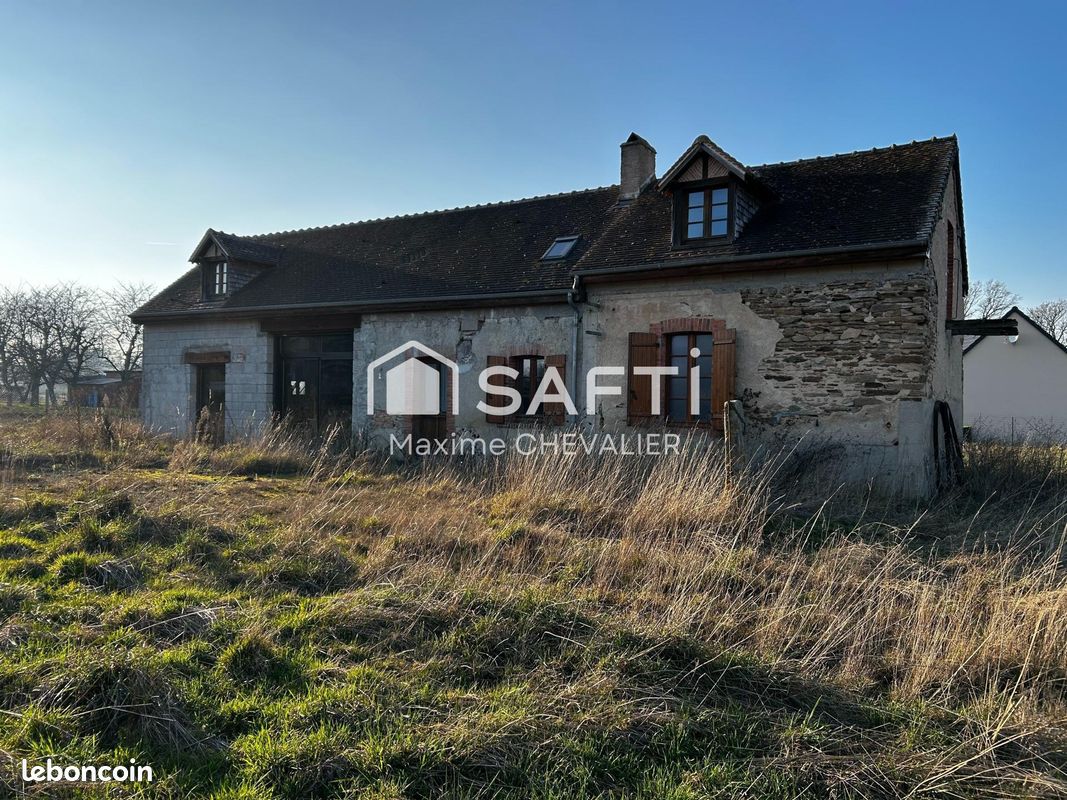 Casa T3 em Saint-Denis-de-Jouhet, France N.º 81931