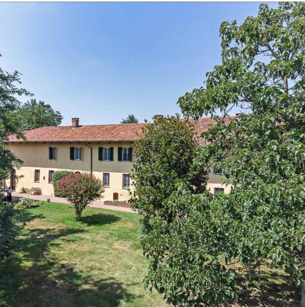 25غرفة منزل في Roatto, Italy رقم 212156