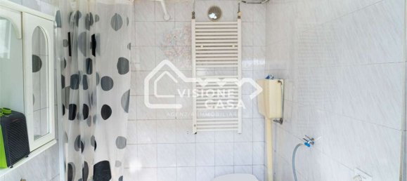 Casa de 3 divisões em Reggio Emilia, Italy N.º 196439 4