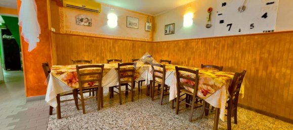 Дом с 4 спальнями в Пьова Массая, Италия № 287114 3