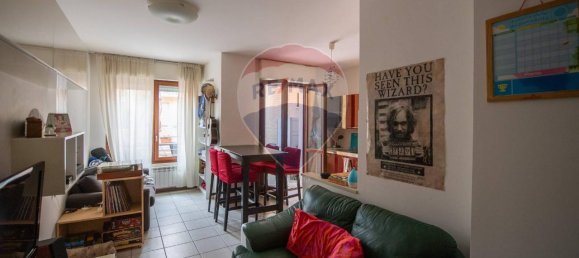3-salle Appartement à Chiaravalle, Italy No. 6546 6