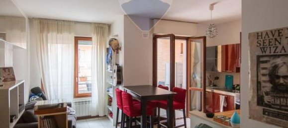 3-salle Appartement à Chiaravalle, Italy No. 6546 2