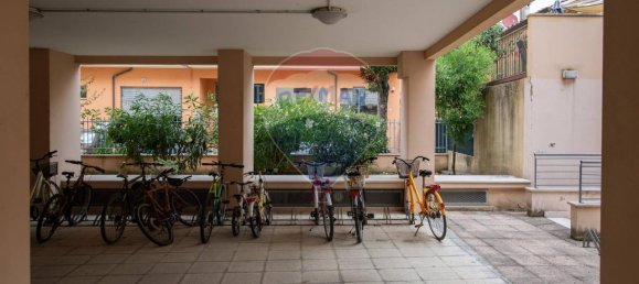 3-salle Appartement à Chiaravalle, Italy No. 6546 24