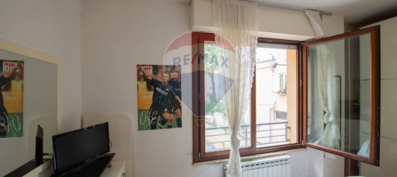 3-salle Appartement à Chiaravalle, Italy No. 6546 17