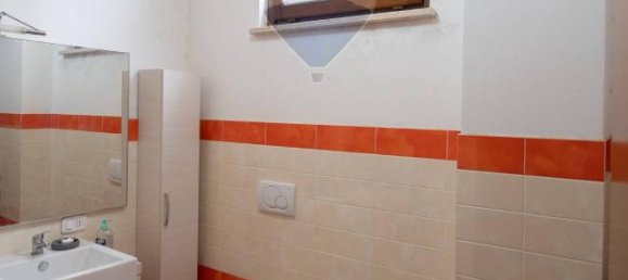 3-salle Appartement à Chiaravalle, Italy No. 6546 21