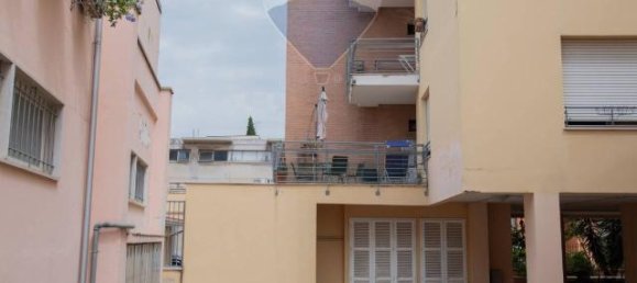 3-salle Appartement à Chiaravalle, Italy No. 6546 23