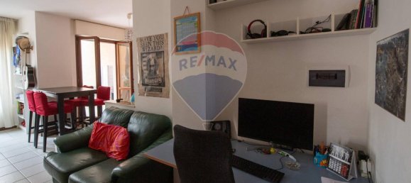 3-salle Appartement à Chiaravalle, Italy No. 6546 7