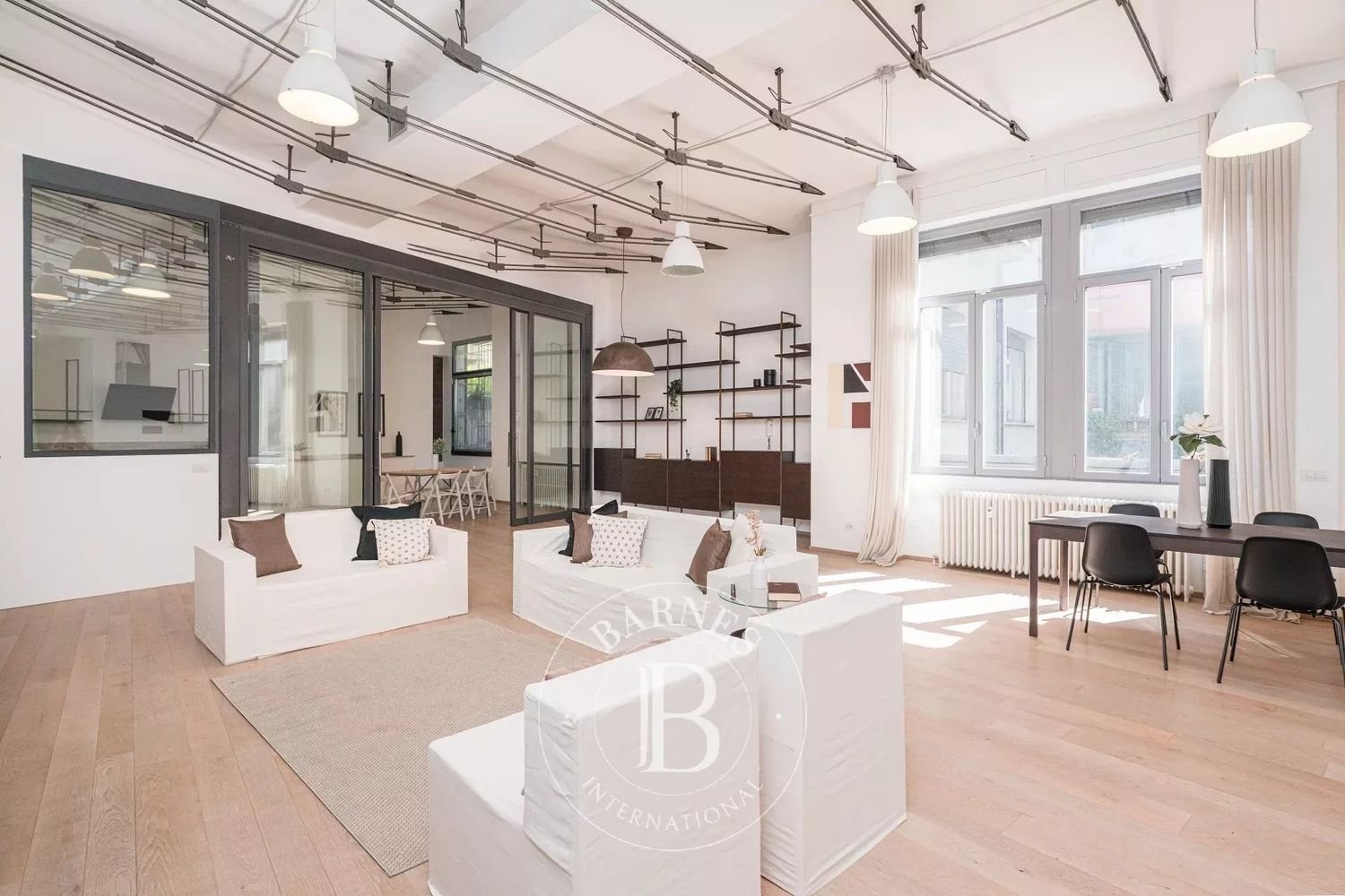 5 rooms Apartment in Milan, Italy No. 333235