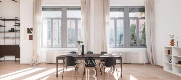 5 rooms Apartment in Milan, Italy No. 333235 4