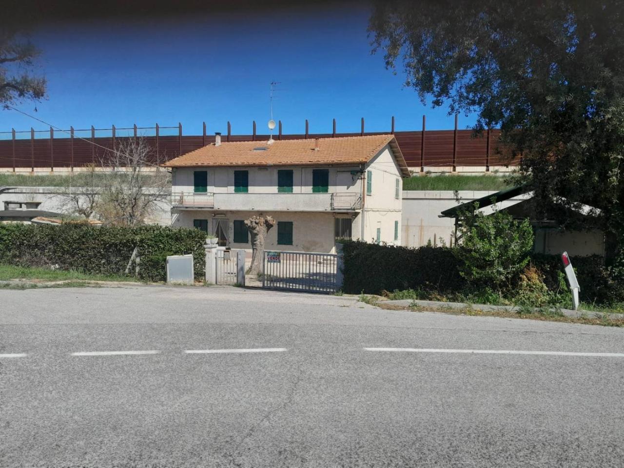 Villa de 6 divisões em Mondolfo, Italy N.º 149604