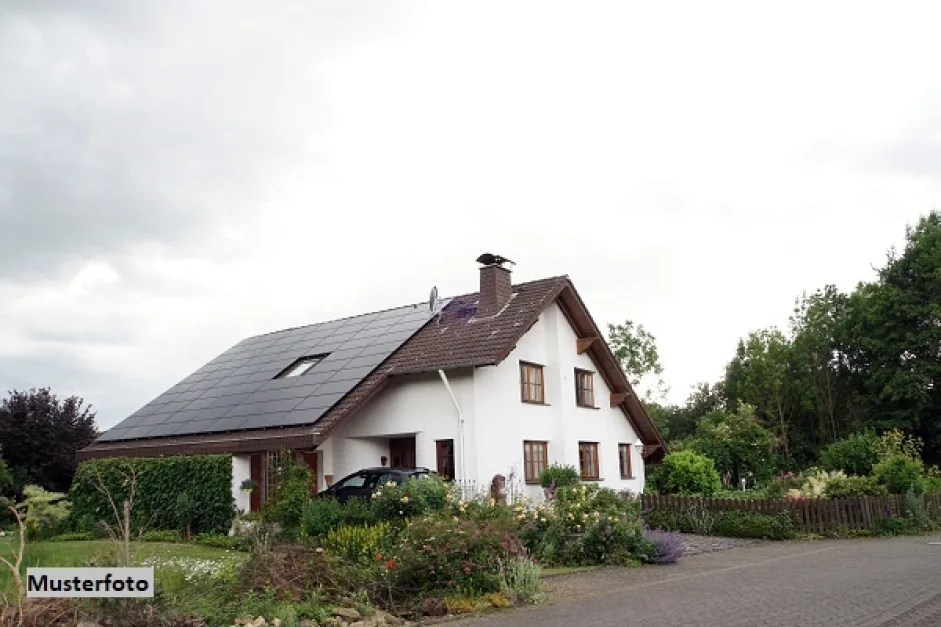6-Zimmer Haus in Pohlheim, Germany, Nr. 102178
