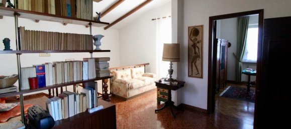 4 Schlafzimmer Villa in Pietrasanta, Italy, Nr. 81976 8
