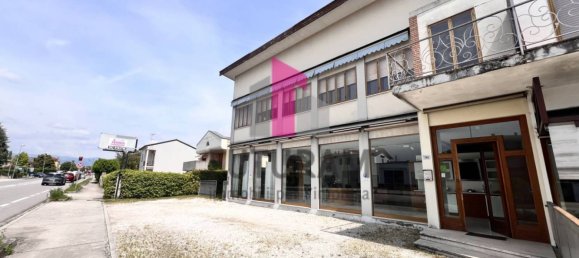 4 rooms Warehouse in Dueville, Italy No. 228649 8