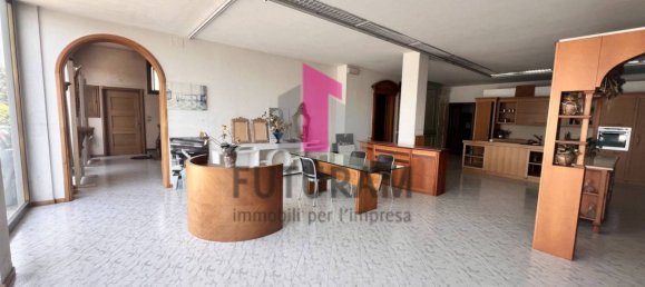 4 rooms Warehouse in Dueville, Italy No. 228649 21