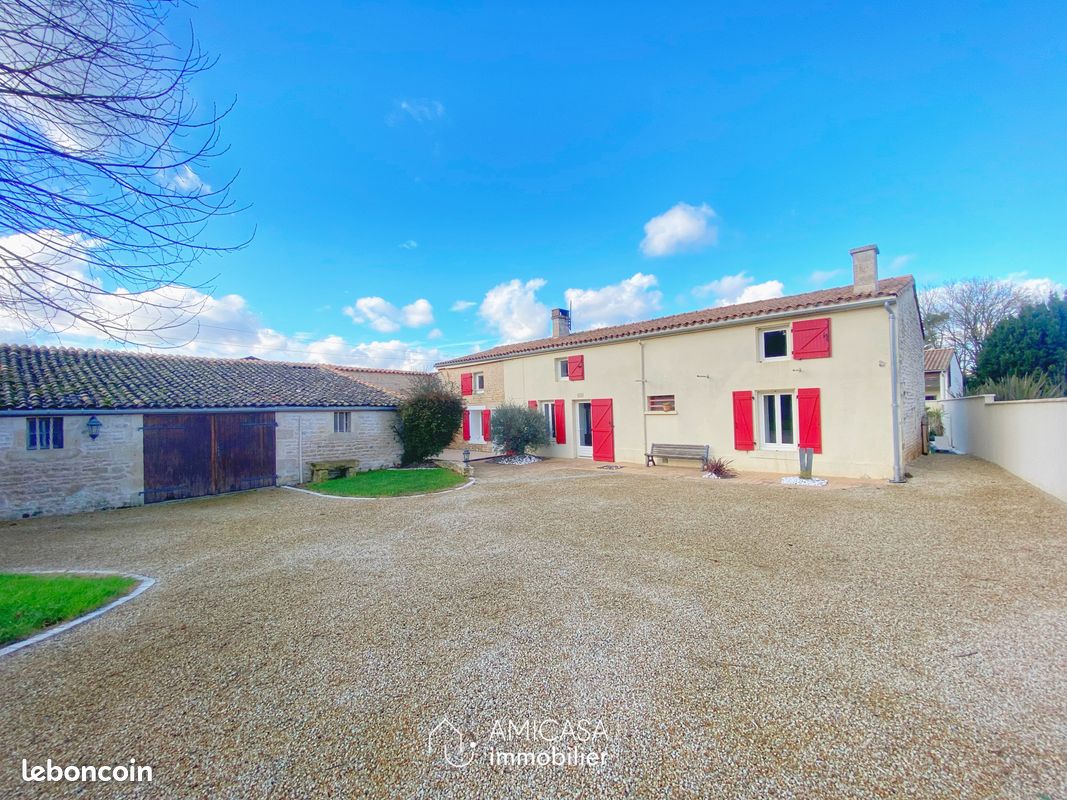 Casa T4 em Vouille, France N.º 97698
