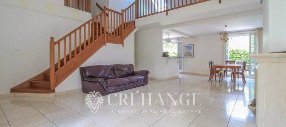 4 bedrooms Villa in Orgeval, France No. 297972 4