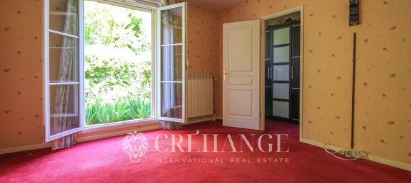 4 bedrooms Villa in Orgeval, France No. 297972 9