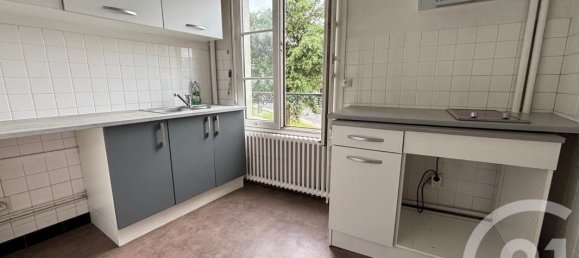1 bedroom Apartment in Chatellerault, France No. 340598 6