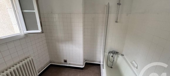 1 bedroom Apartment in Chatellerault, France No. 340598 9