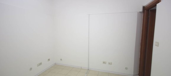 3 rooms Apartment in Catania, Italy No. 167830 9