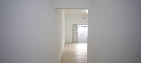 3 rooms Apartment in Catania, Italy No. 167830 6