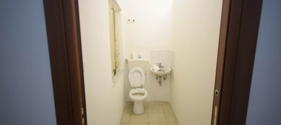 3 rooms Apartment in Catania, Italy No. 167830 4