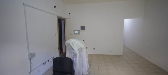 3 rooms Apartment in Catania, Italy No. 167830 3
