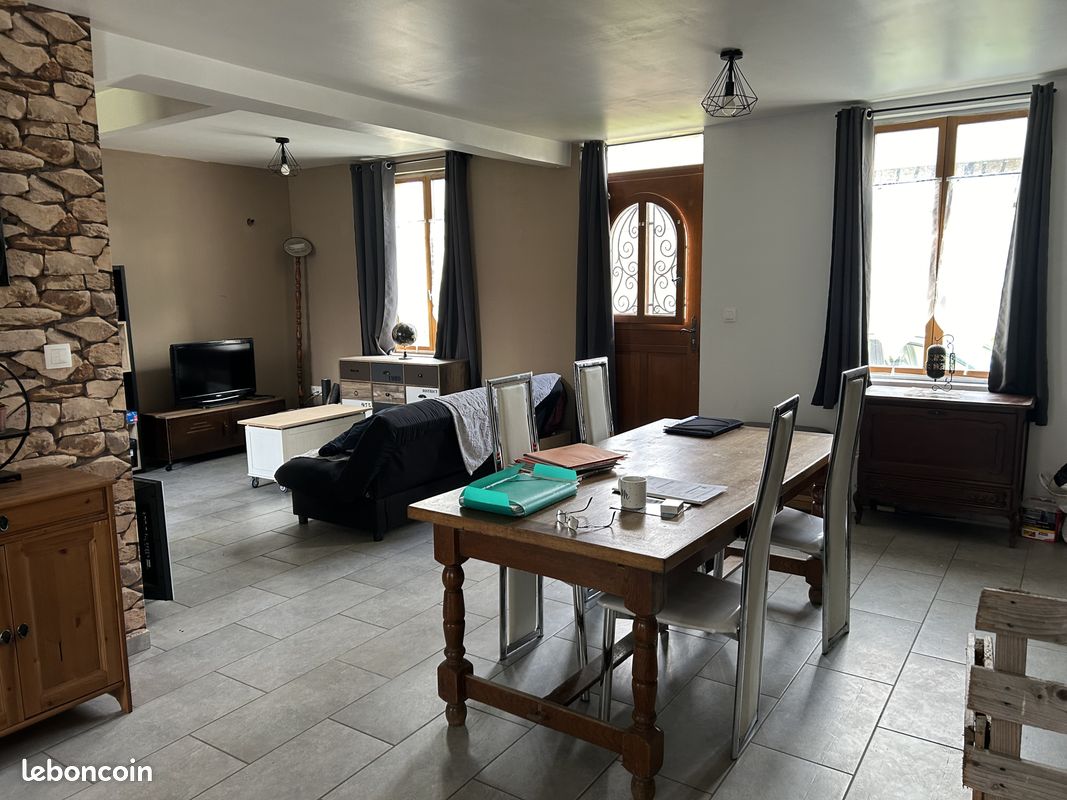 Casa T2 em Hornoy-le-Bourg, France N.º 84133