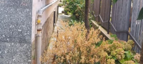 2-salle Appartement à Collegno, Italy No. 277348 3